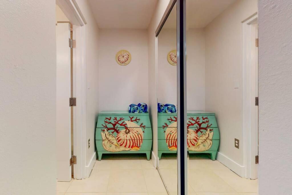 Sea Breeze, Studio 510, Beach Steps Away!+Pool+Wifi Ruskin Bagian luar foto